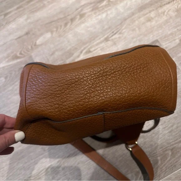 Vince Camuto Tan Shoulder Bag - Picture 11 of 16